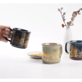 Mua quà lưu niệm Việt Nam: Trực tiếp hay online?